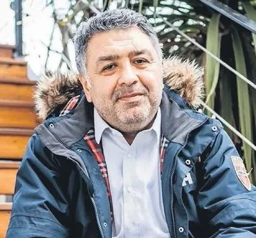 Yönetmen Mustafa Uslu