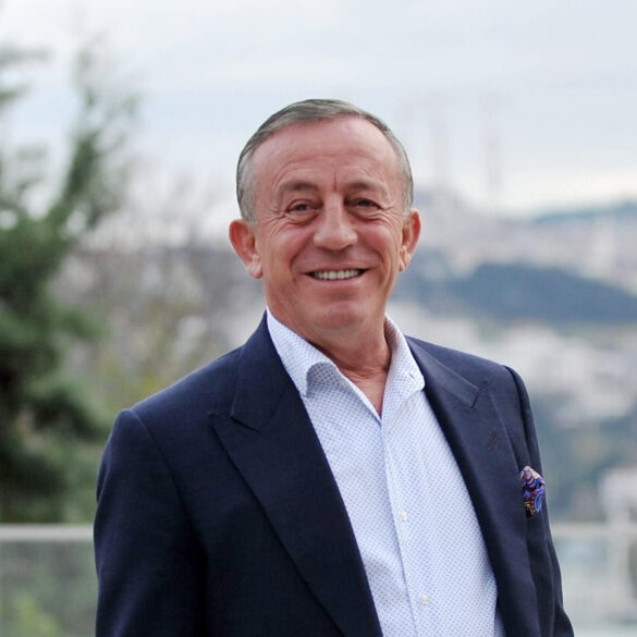 ali agaoglu