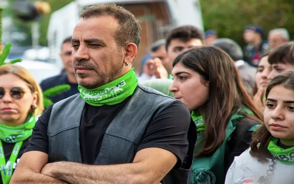 Haluk Levent'in Hayatı Film Olacak 22 Haluk Levrnt