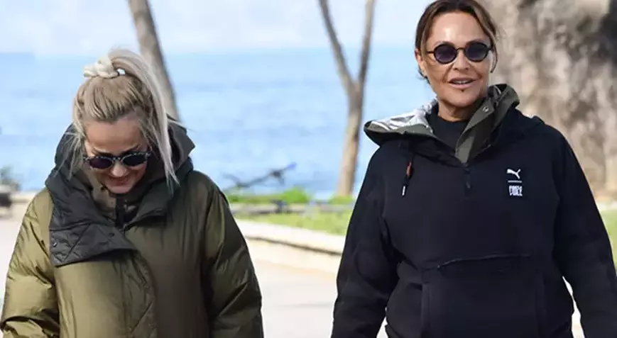 Hülya Avşar ve Kardeşinden Sabah Yürüyüşü 23 Hulya Avsar