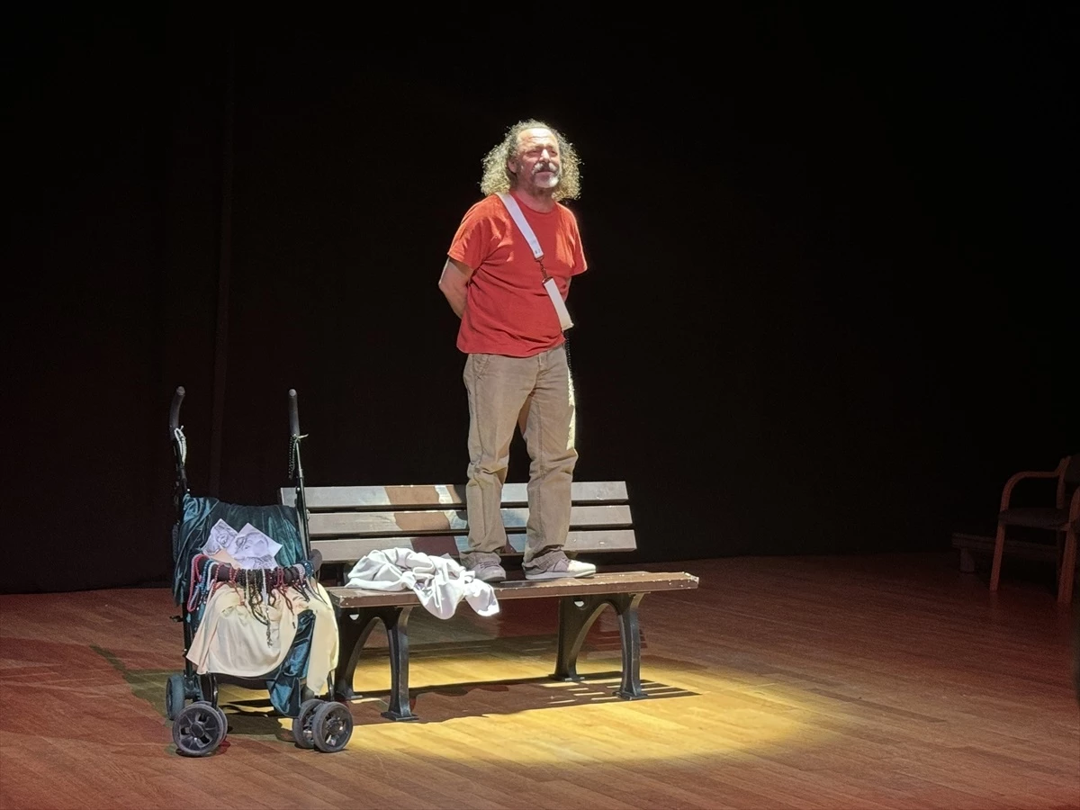 bab-oyunu-tiyatroseverlerle-bulustu-