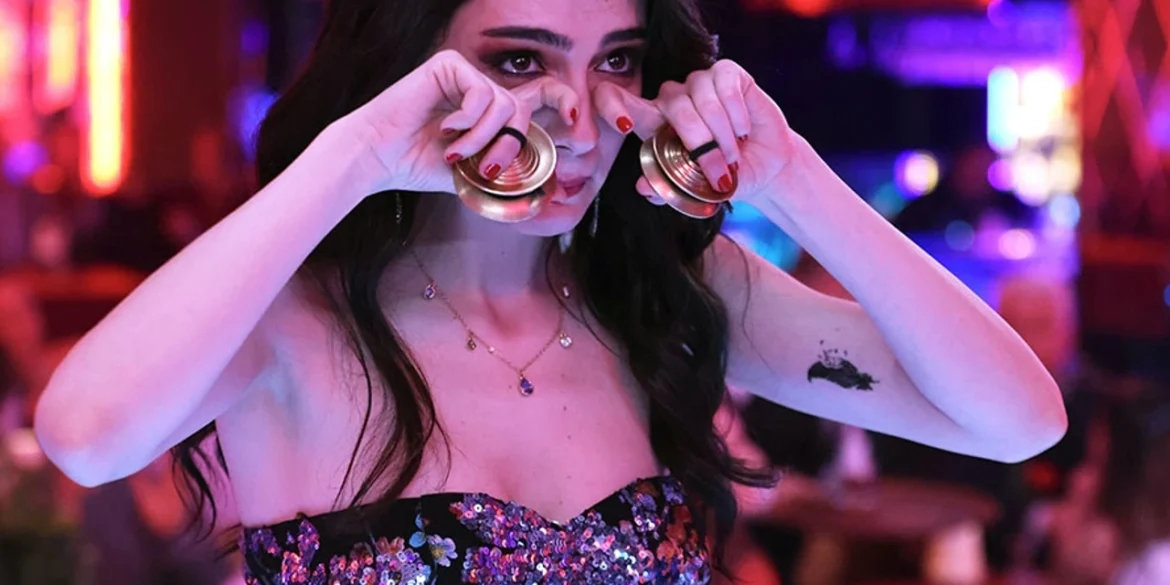 “İnci Taneleri” Dizisinde Dilber’e Şiddet Protesto Edildi 26 dilber 1