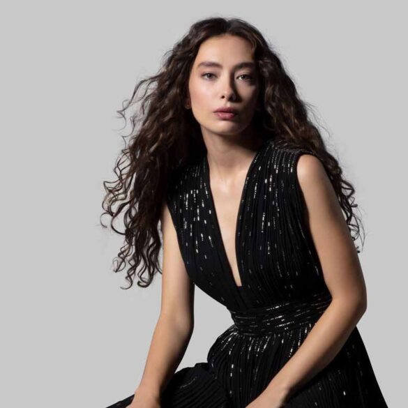 Neslihan Atagul 1