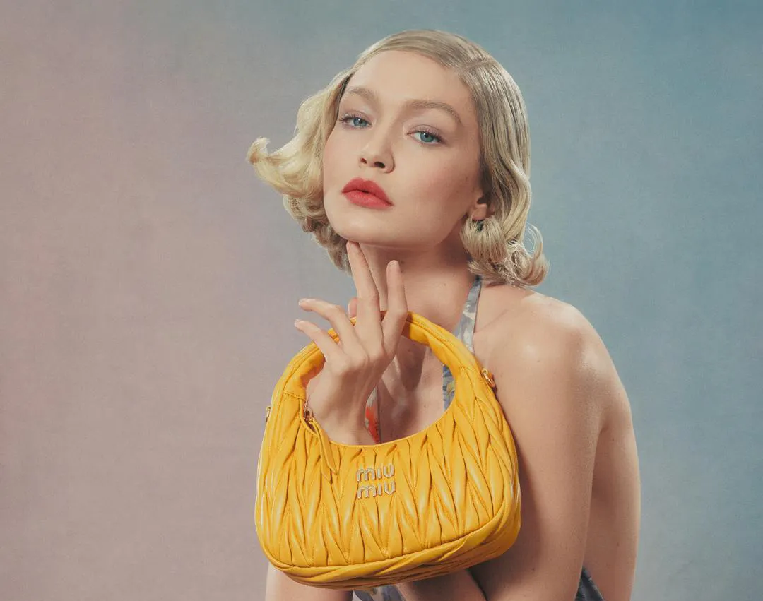 gigi hadid miu miu kopyası