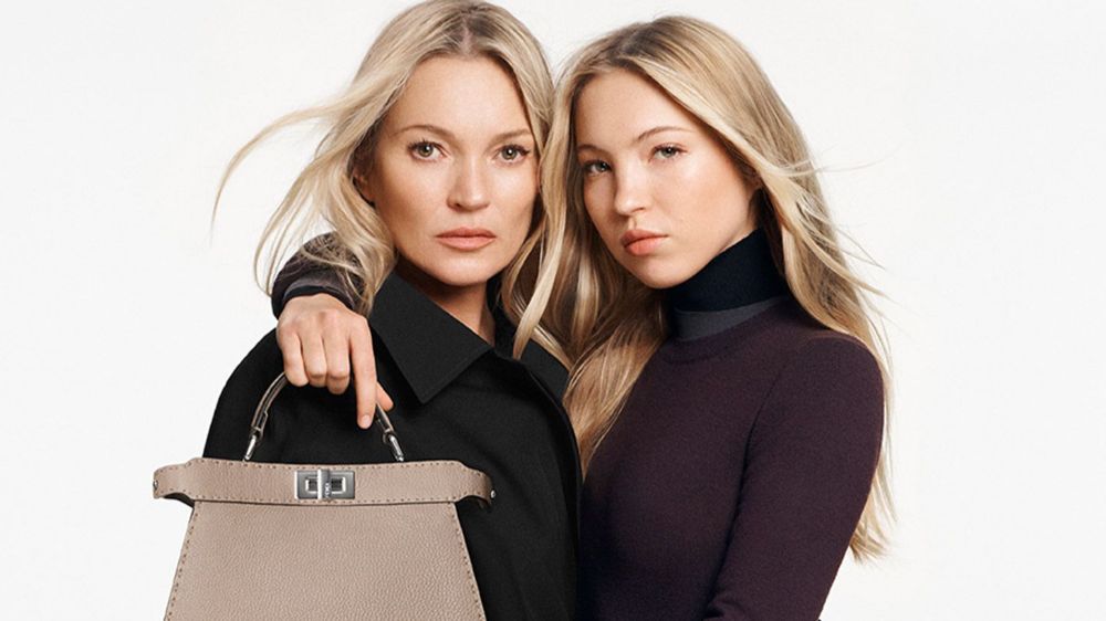 kate-moss-kizi-lila-yla-kamera-karsisina-gecti-nZk5h