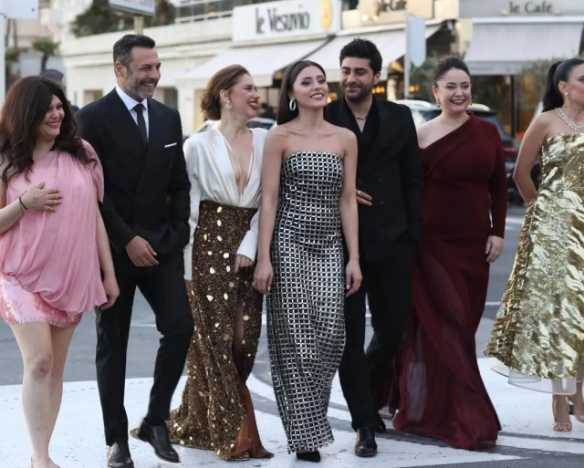 kizilcik serbeti ekibi cannes da feyza civelek 17225680 3404 m