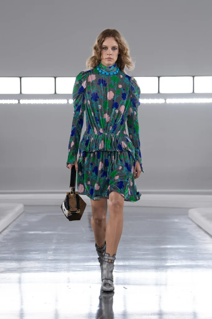Louis Vuitton'dan Pre-Fall 2024 Koleksiyonu 22 louis vuitton 2
