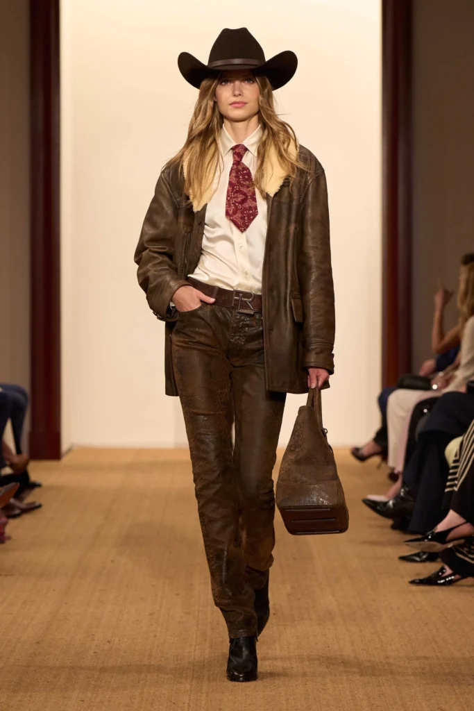 Ralph Lauren Sonbahar/Tatil 2024 Koleksiyonu 20 00022 ralph lauren fall 2024 ready to wear credit brand