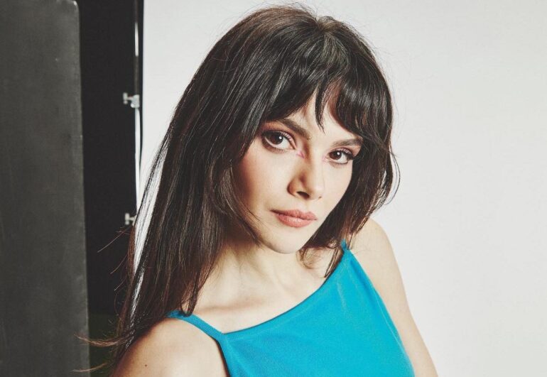 Sinem Unsal dan Yeni Film 9 Ay 10 Yil