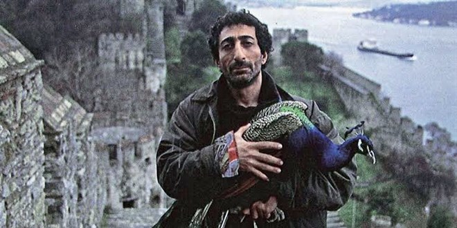 Mustafa Uğurlu'nun ağabeyi oyuncu Ahmet Uğurlu hayatını kaybetti. 