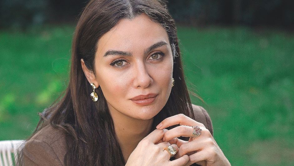 Tims&B’nin Yeni Dizisi: Kara Dut 20 birce akalay