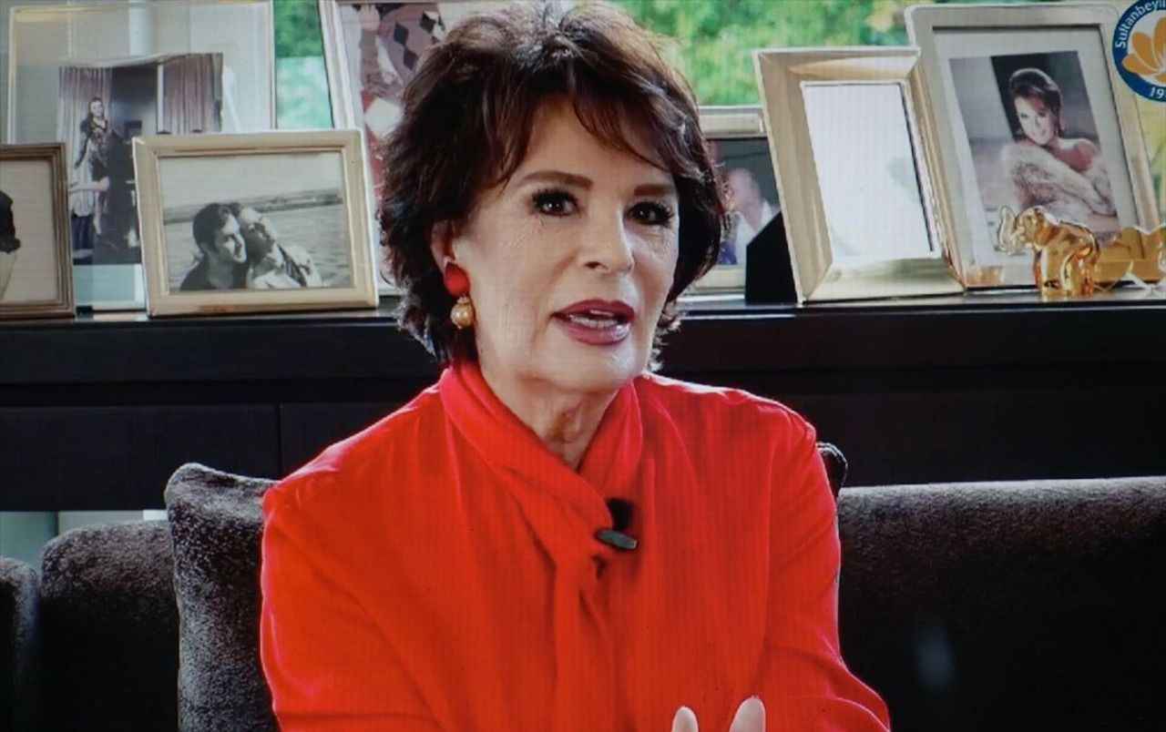 hülya koçyiğit