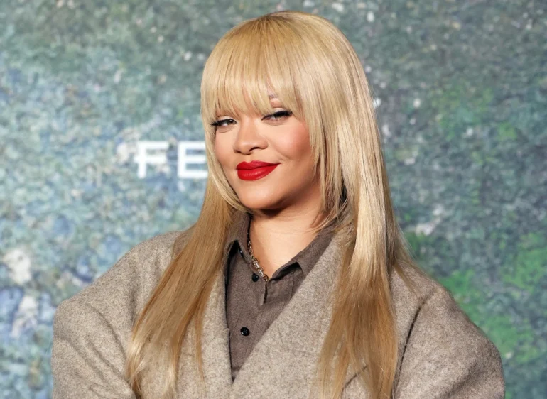 rihanna hair