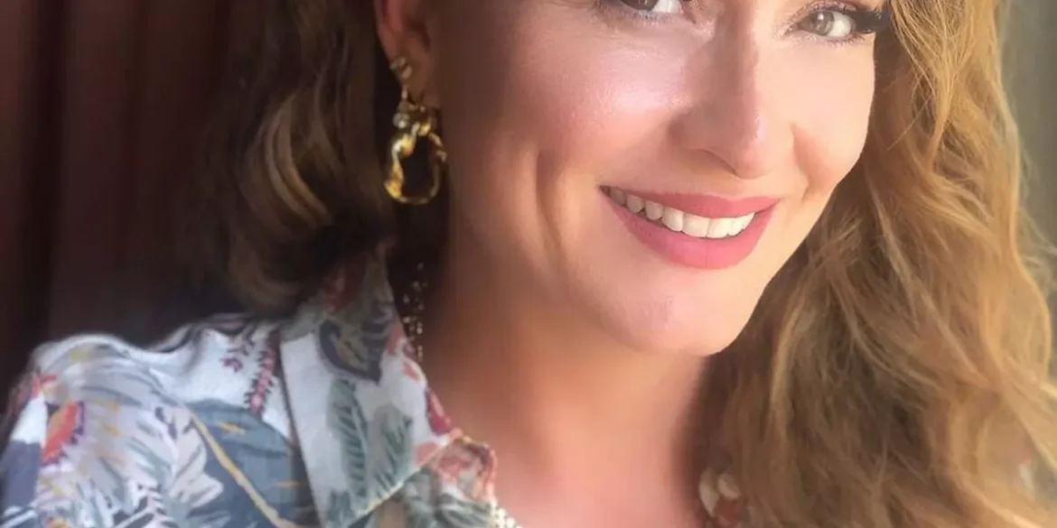 Ceyda Düvenci'nin Esprisi Çok Güzel Hareketler Ekibinden Tepki Aldı 21 s a50b4b94773c184488ab390a73d5a1495e612835