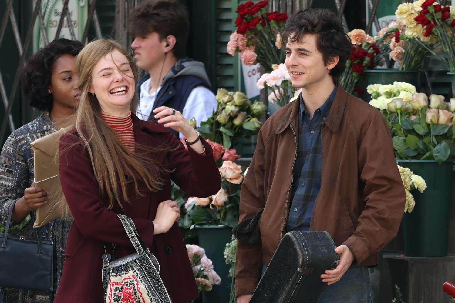 timothee-chalamet-elle-fanning-tout-041024-5396d61cc3cf44e79c6c9ccc2bdcfa91