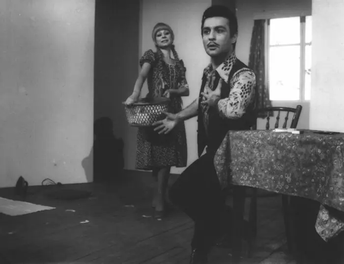 Kenan Işık'ın Devlet Tiyatrosu Yıllarından Görülmemiş Fotoğrafları Ortaya Çıktı 30 Kenan Isik 05