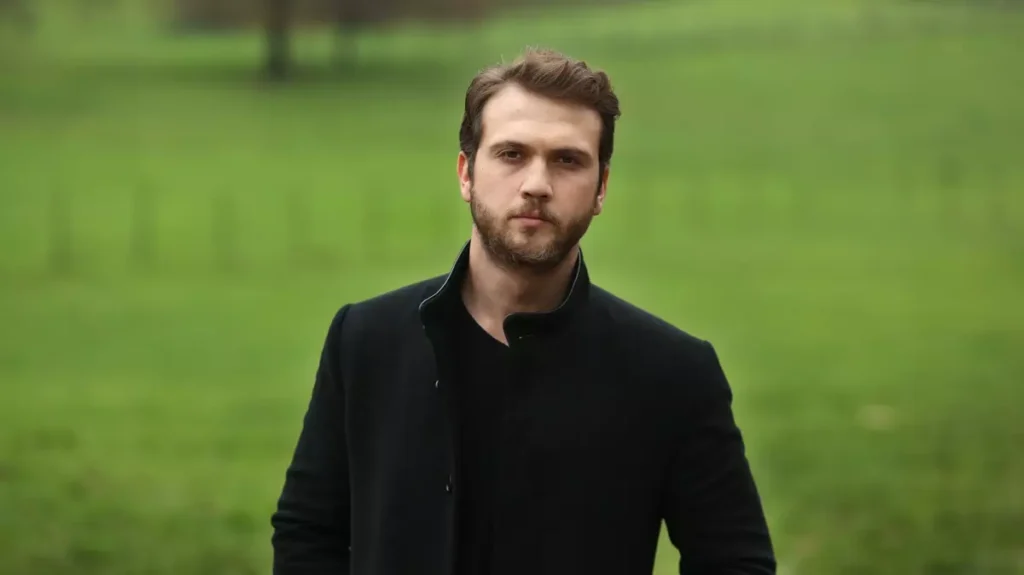 Aras Bulut İynemli'nin Deha'daki Partneri Ahsen Eroğlu Oldu 26 aras bulut iynemli 01
