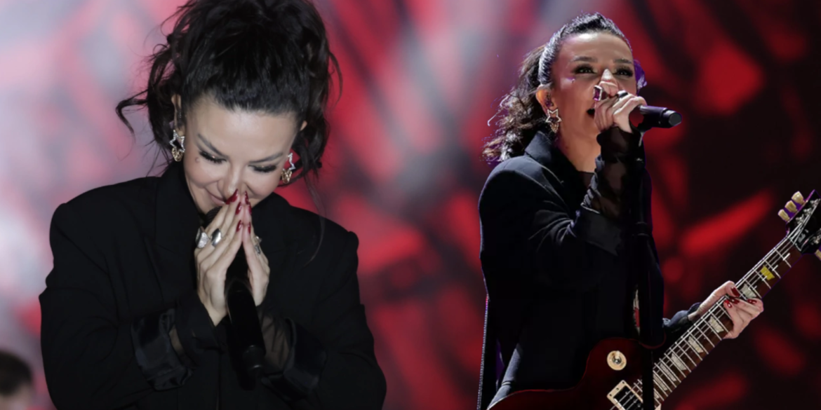 Fatma Turgut, Konserde Öğrencilere Kep Attırdı! 29 fatma2