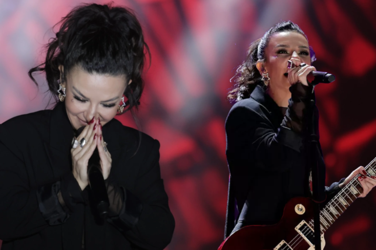 Fatma Turgut, Konserde Öğrencilere Kep Attırdı! 24 fatma2