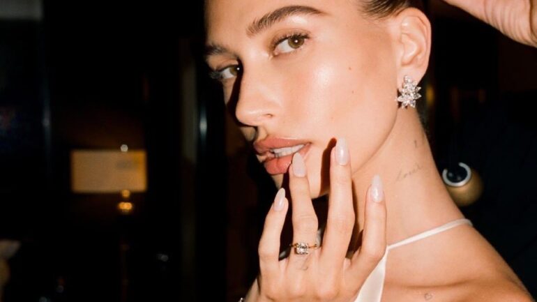 hailey nails 01