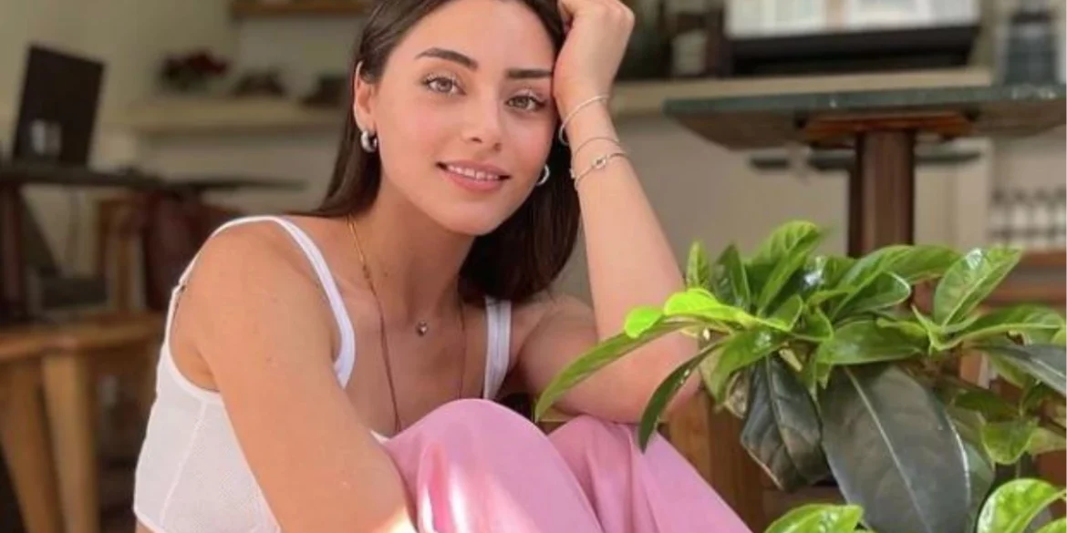 sila turkoglu 15041058 8543 amp