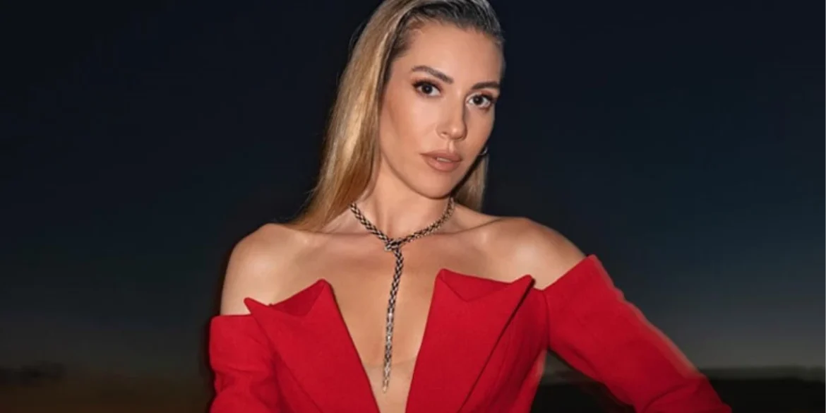 Ekranlardan Uzak Kalan Oyuncu Sinem Kobal, Setlere Geri Dönüyor 30 sinemkobal