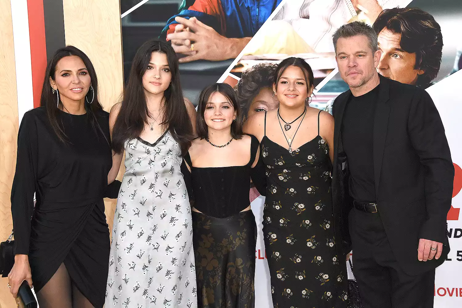 Matt Damon ve Eşi Luciana The Instigators Galasını Ailesiyle Birlikte Kutladı-01
