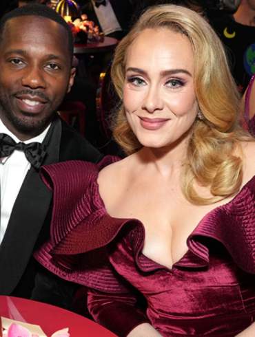 Adele, Nişanlandığını Konserinde Duyurdu 30 adele