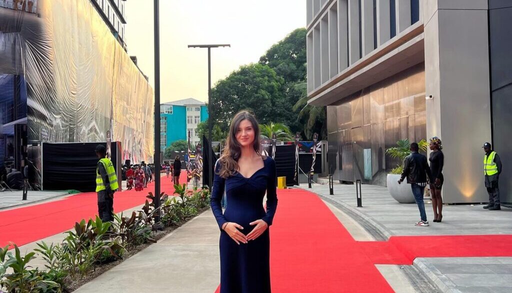 Alara Mildon'un Kızı 6 Aylık Oldu: "Mildonlar'ın Her Şeyisin" 19 alara mildon kapak 2