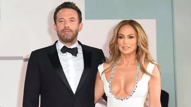 Jennifer Lopez ve Ben Affleck Çiftinin Boşanacağı İddia Edildi 20 ben jlo