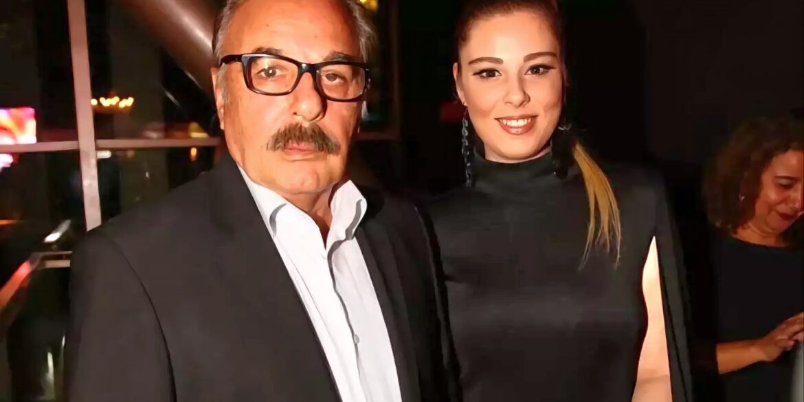 Ferdi Tayfur, Kızı Tuğçe Tayfur'a Soyadını Kullanmaması İçin Rest Çekti 20 ferdi tayfur ve kizi 01