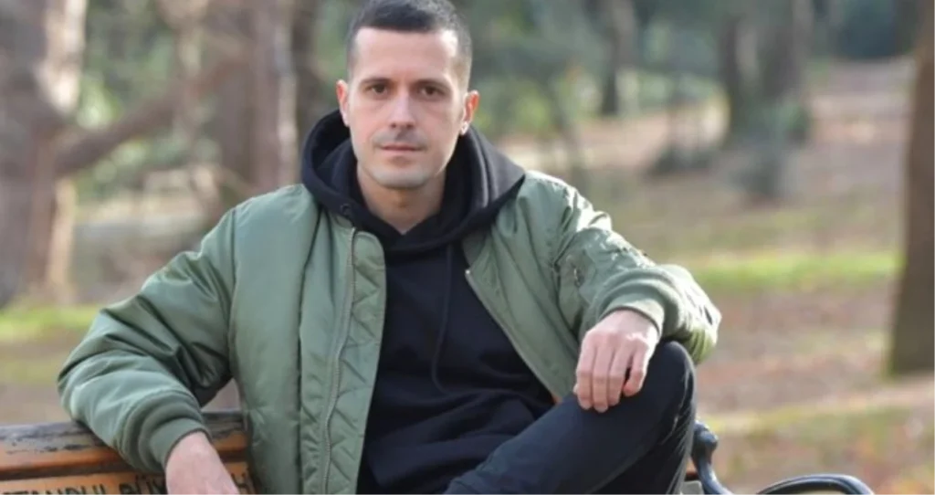 Orhan Gencebay, Evini Boşaltmayan Şirketle Davalık Oldu 24 gokhan gencebay 03