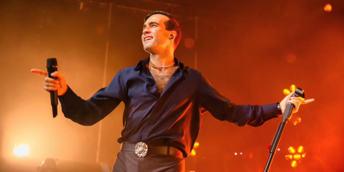 Mert Demir'in "Zalim" Performansı Seyircileri İkiye Böldü 21 mert demir 01 1