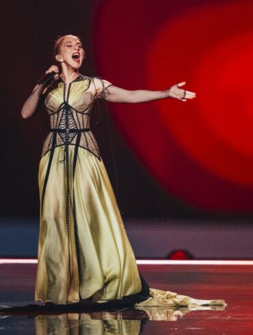 Sertab Erener, Eurovision’un Sahne Arkasında Yaşadıklarını Paylaştı 22 sertap erener eurovision 01