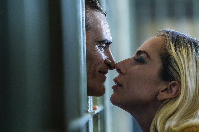 Joaquin Phoenix'ten Lady Gaga'ya: Şarkı Söylerken Kötü Olmasını İstedim 26