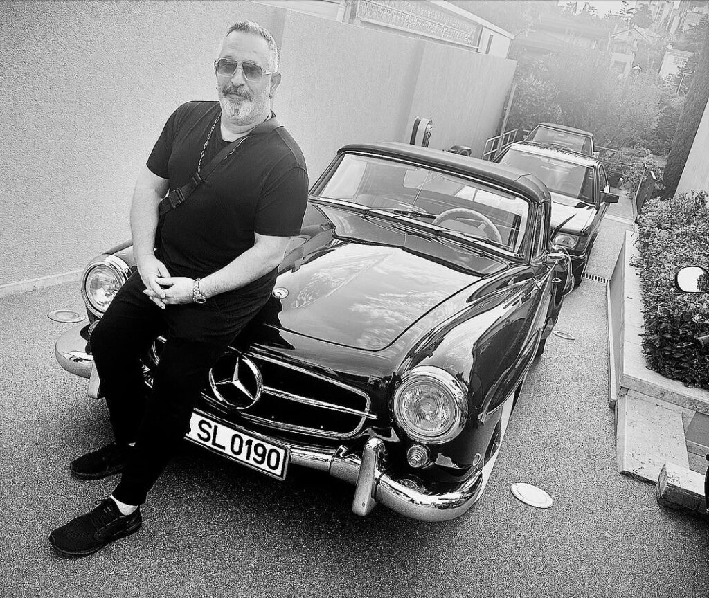 Cem Yılmaz: Bodrum'dan Kızlarla Dönüyoruz 20 458160634184541480890498186383874492214409007njpg ear3y YYi0SzHQjcrpQ1zw