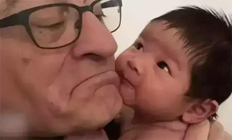 Ünlü Oyuncu Robert De Niro'dan Şakayla Karışık Vasiyet Açıklaması 24 66e548c9b936c0b936089394