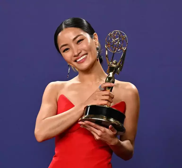 76. Emmy Ödülleri Sahiplerini Buldu! 22 Anna Sawai