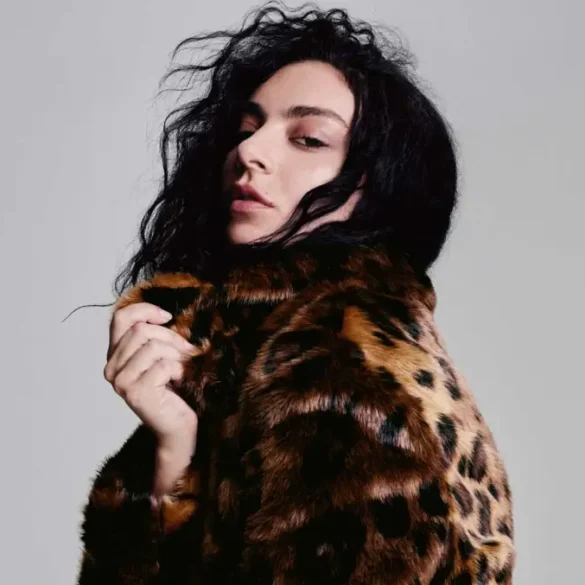 Charli XCX x HM billboard 1548
