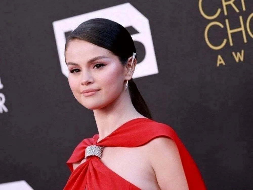 Selena Gomez Resmen Milyarder Oldu 24 T94EvbX1Nk6EjkCreaYjLA