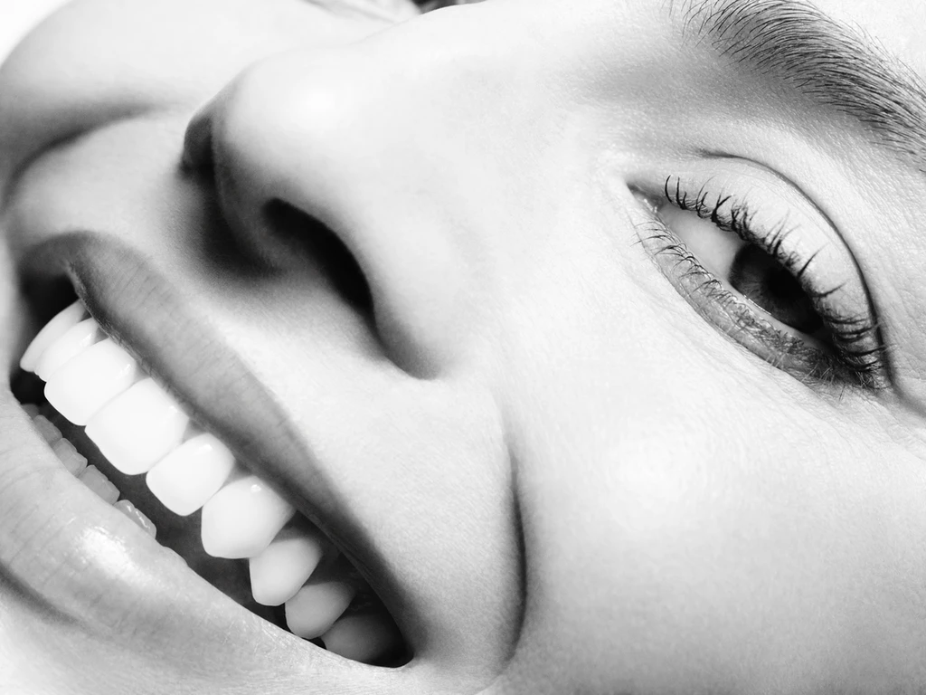fd9c171f1fc5 chanel n5 margot robbie 3.png