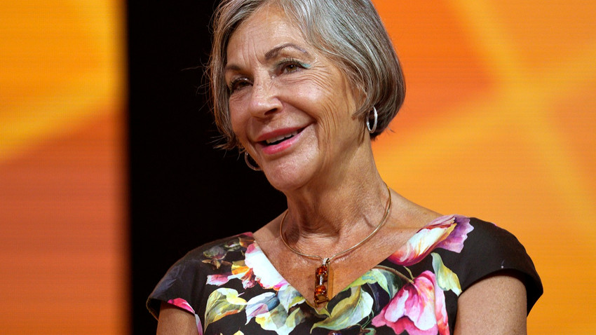 Alice Walton, Dünyanın En Zengin Kadını Oldu 24 forbes yazdi alice walton dunyanin en zengin kadini oldu tyar