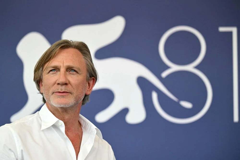Daniel Craig, Venedik Film Festivali'nde Yeni İmajıyla Göz Doldurdu 20 slQT1QE 3E65vzQ5aotwbA