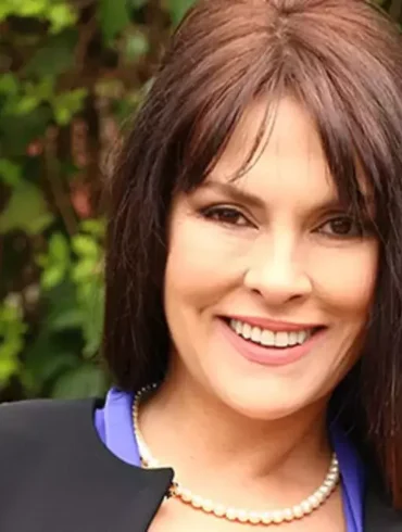 Aydan Şener: “Sanat Sadece Eğlendirmez, Toplumu Bilinçlendirir” 22 5edccee755427f10c4367b3a