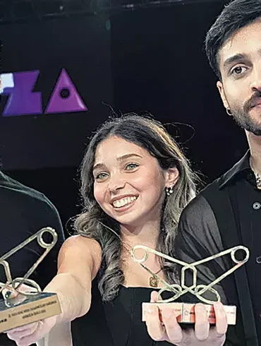 Genç Moda Tasarımcıları Koza Yarışması'nda Ödüller Sahiplerini Buldu 22 67379d710e175e36031e18f4