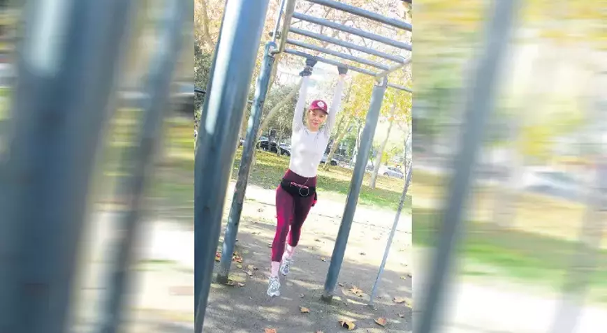Bade İşçil, Bebek’te Spor Yaparken Görüntülendi 20 673e58da0e175e36031e2cd0
