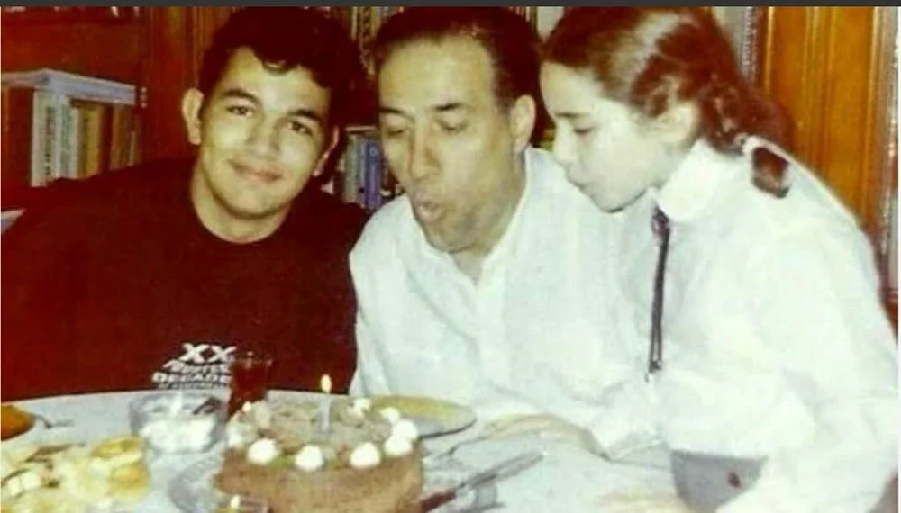 Kemal Sunal, 80. Yaşında Anılıyor: "Benim Melek Babam" 20 UlS4Qi785Eay2GncgI2ImA