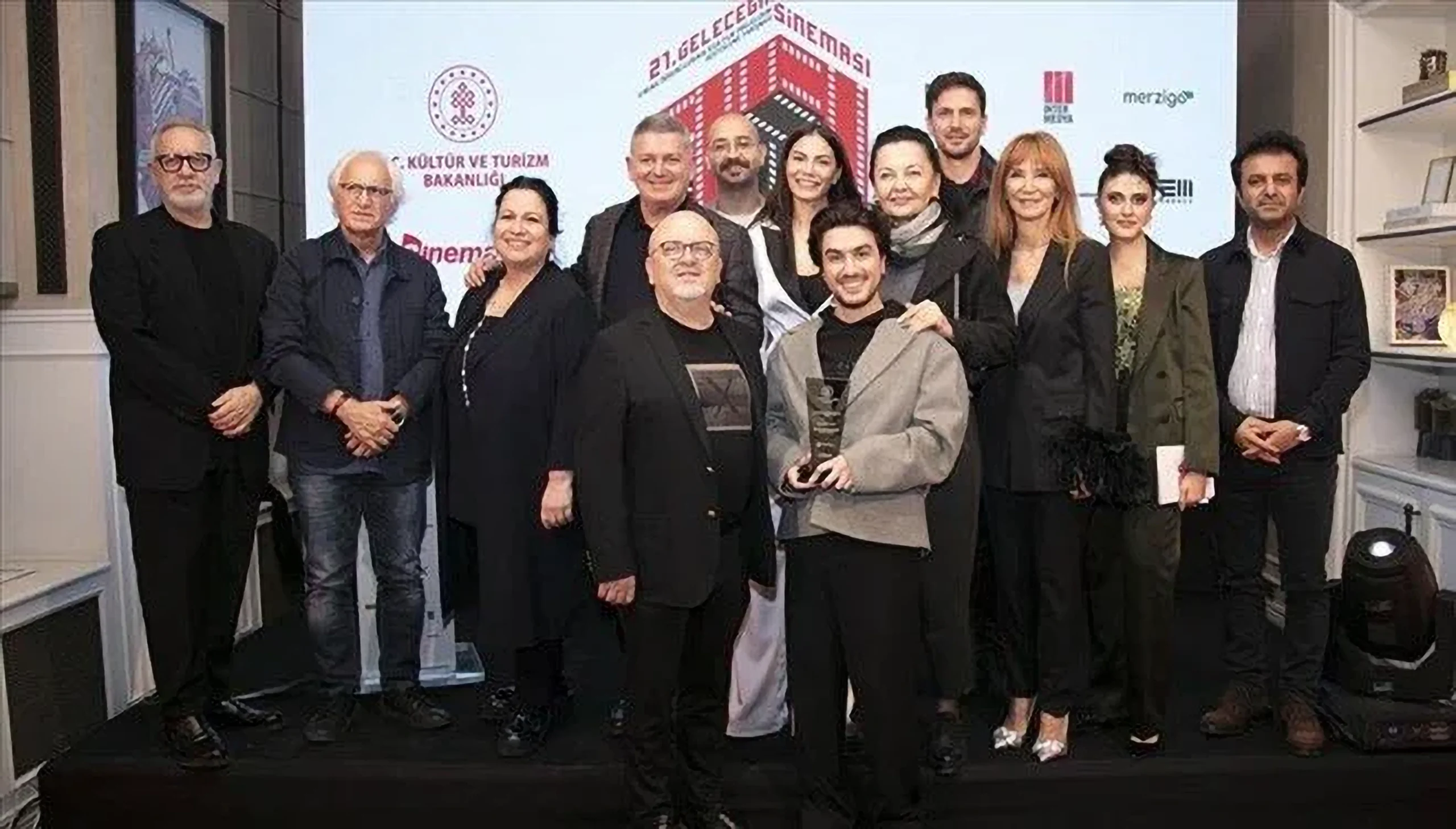 h-Fakpcy7ki_PYF3RJVIpA