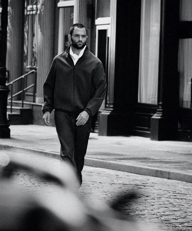 Moncler, İlkbahar 2025 Kampanyasında Penn Badgley’i Elçi Olarak Seçti 20 1 2