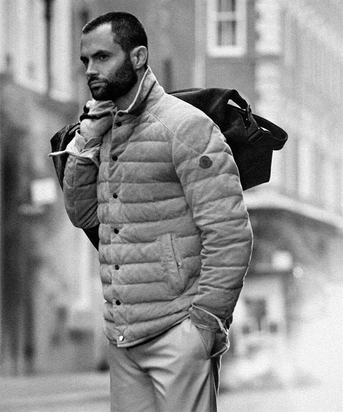 Moncler, İlkbahar 2025 Kampanyasında Penn Badgley’i Elçi Olarak Seçti 22 2 5